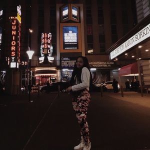 Meet your Posher, Cameron